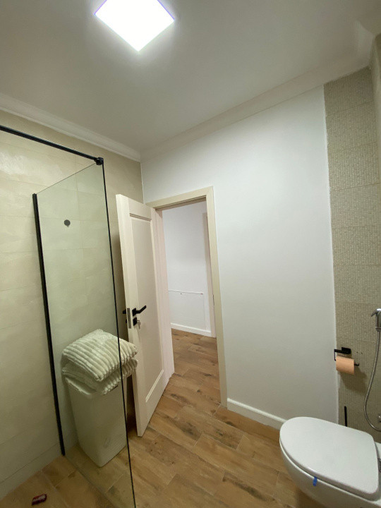 Apart 2 cam, Sânmartin, etaj 3, deține loc de parcare