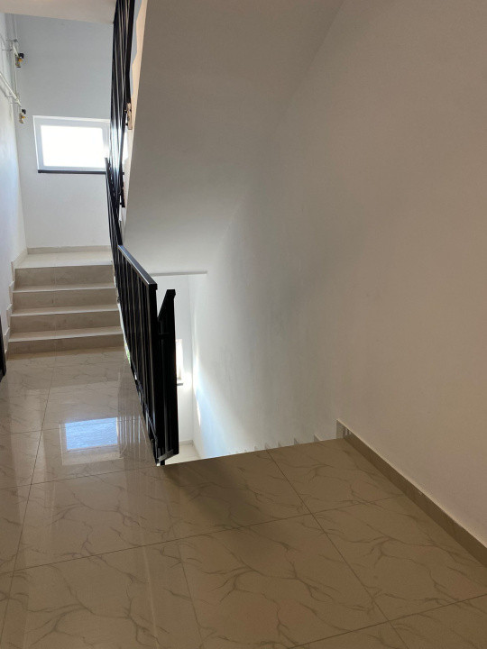 Apart 2 cam, Sânmartin, etaj 3, deține loc de parcare