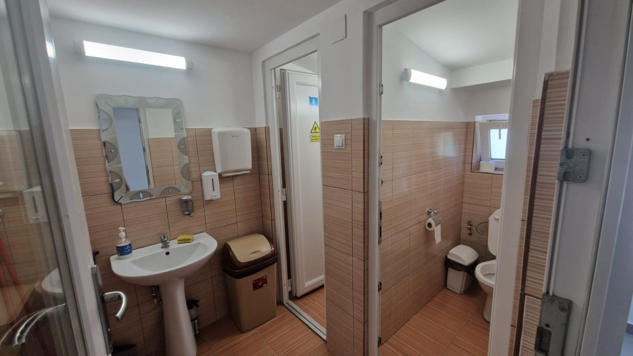 Spatiu de birouri, 52mp, Carcea, zona Ford