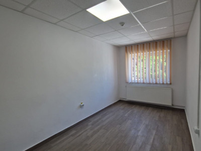 Spatiu de birouri, 44mp, Carcea, zona Ford