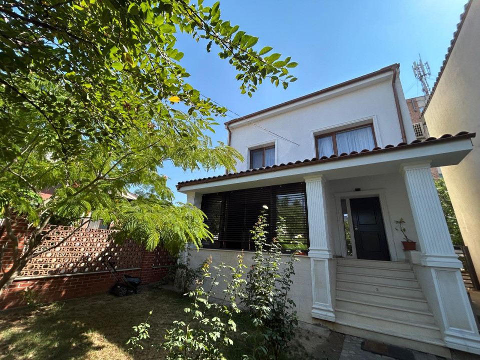 Casa P+1+M, 370 MP teren, 225 MP utili, Central