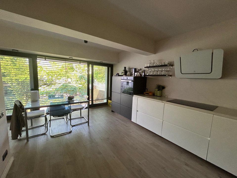 Casa P+1+M, 370 MP teren, 225 MP utili, Central