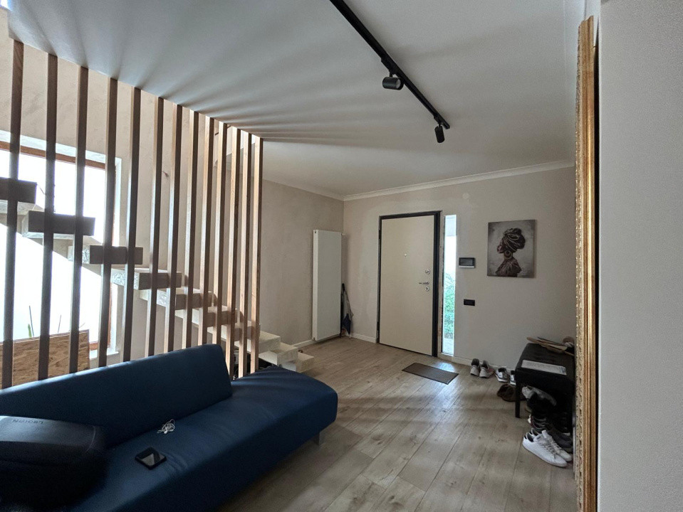 Casa P+1+M, 370 MP teren, 225 MP utili, Central