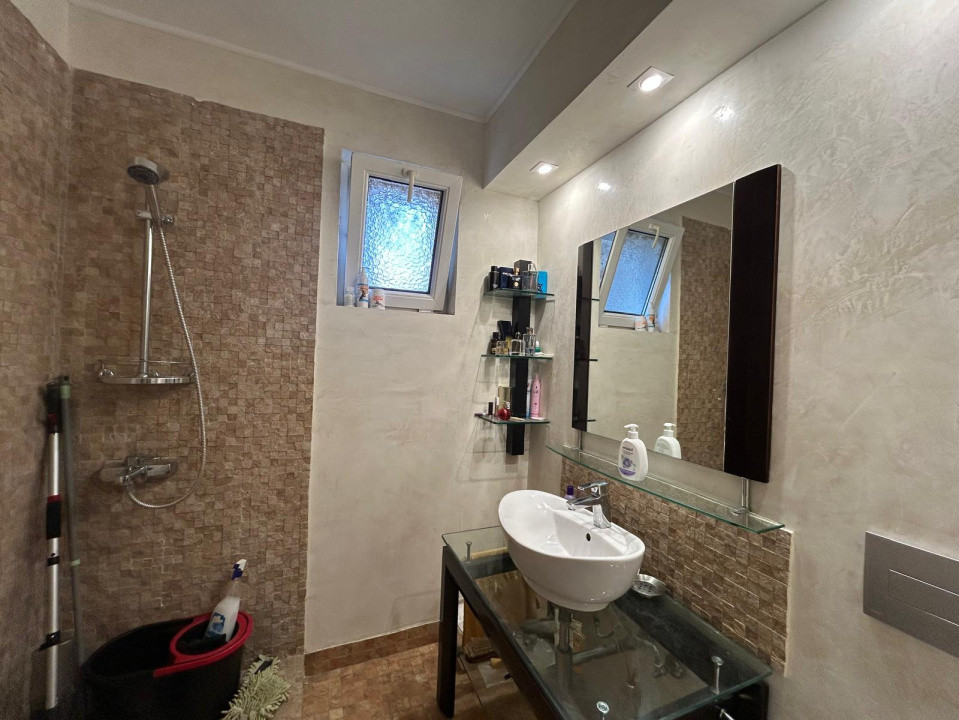 Casa P+1+M, 370 MP teren, 225 MP utili, Central