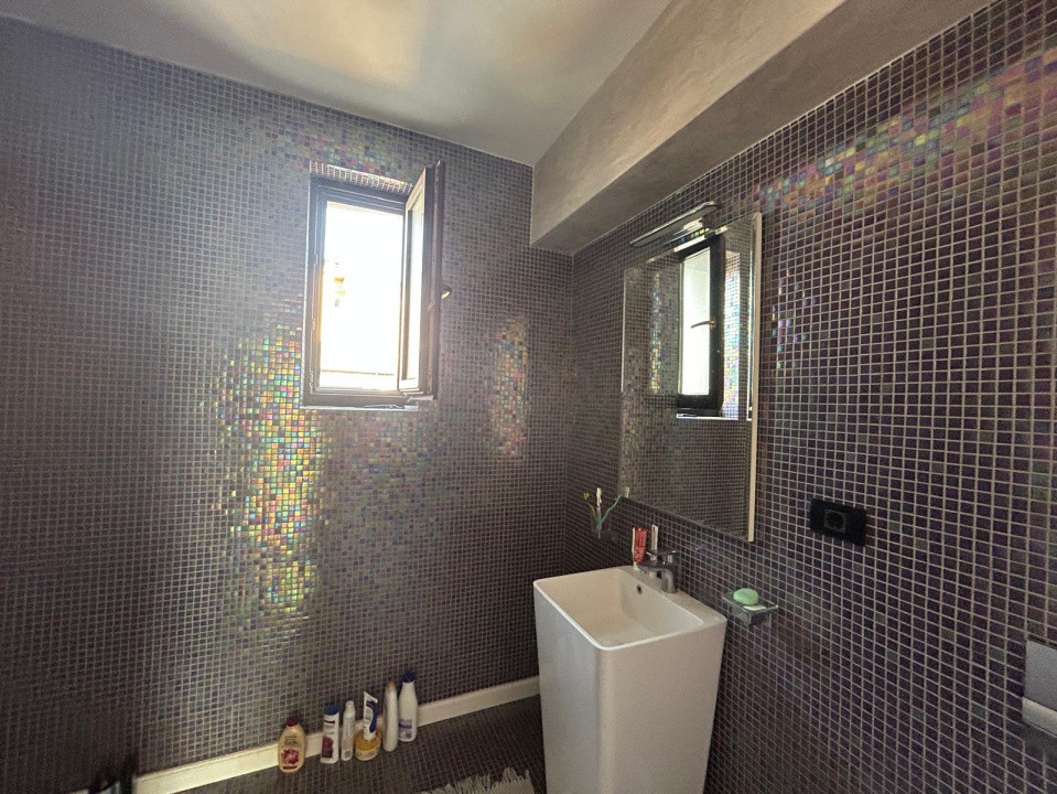 Casa P+1+M, 370 MP teren, 225 MP utili, Central