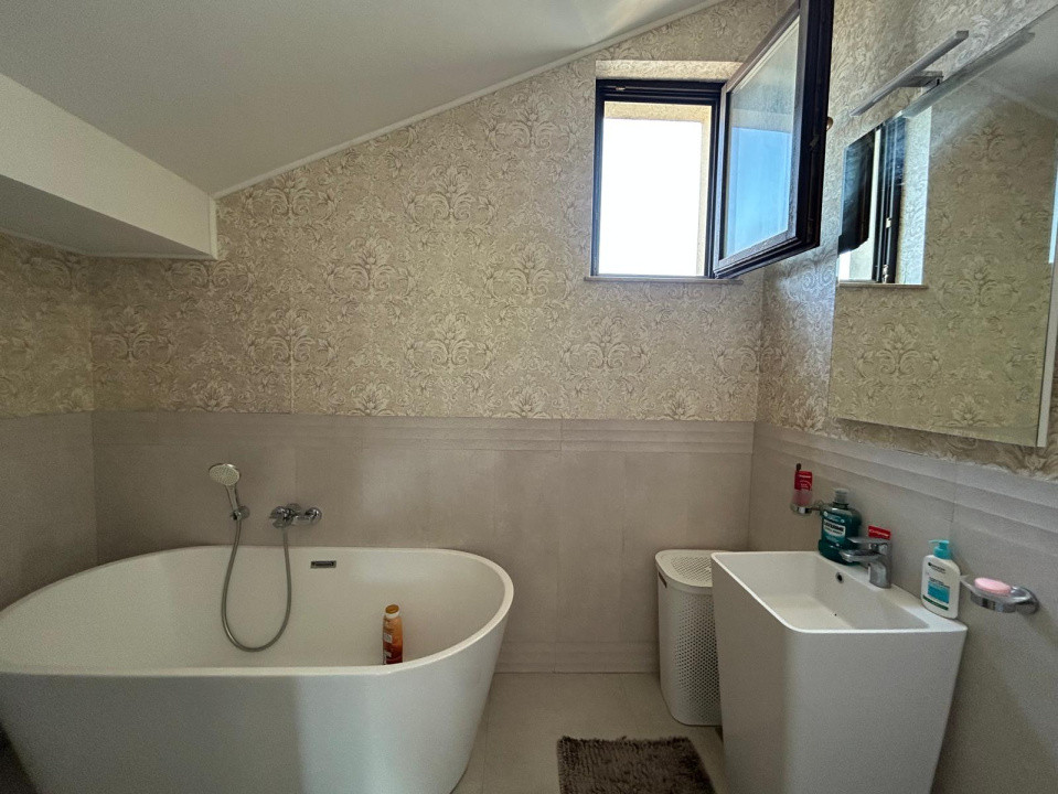 Casa P+1+M, 370 MP teren, 225 MP utili, Central