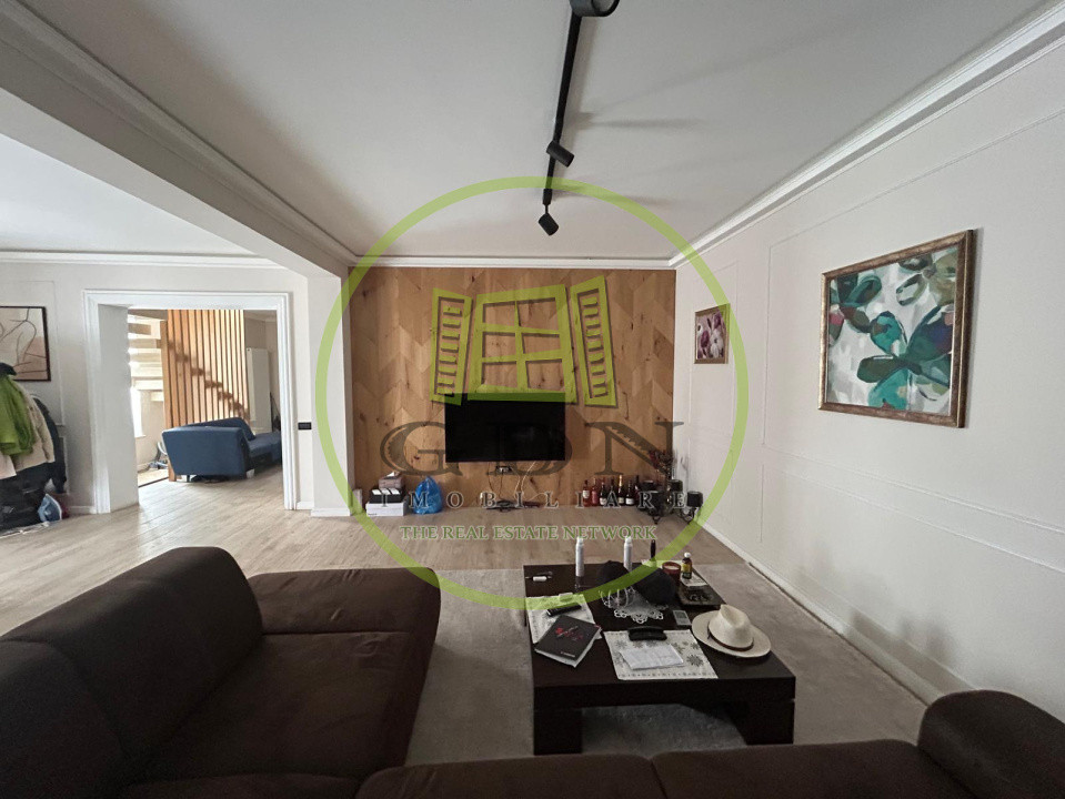 Casa P+1+M, 370 MP teren, 225 MP utili, Central