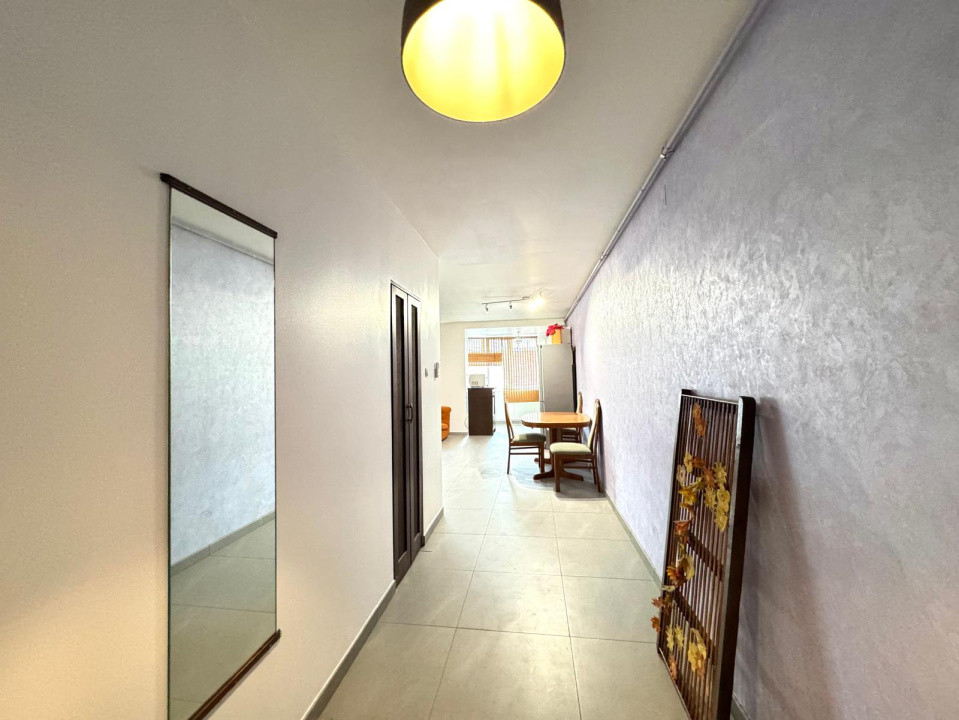 Inchiriere apartamnt cu 3 camere spatioase - zona centrala + loc de parcare