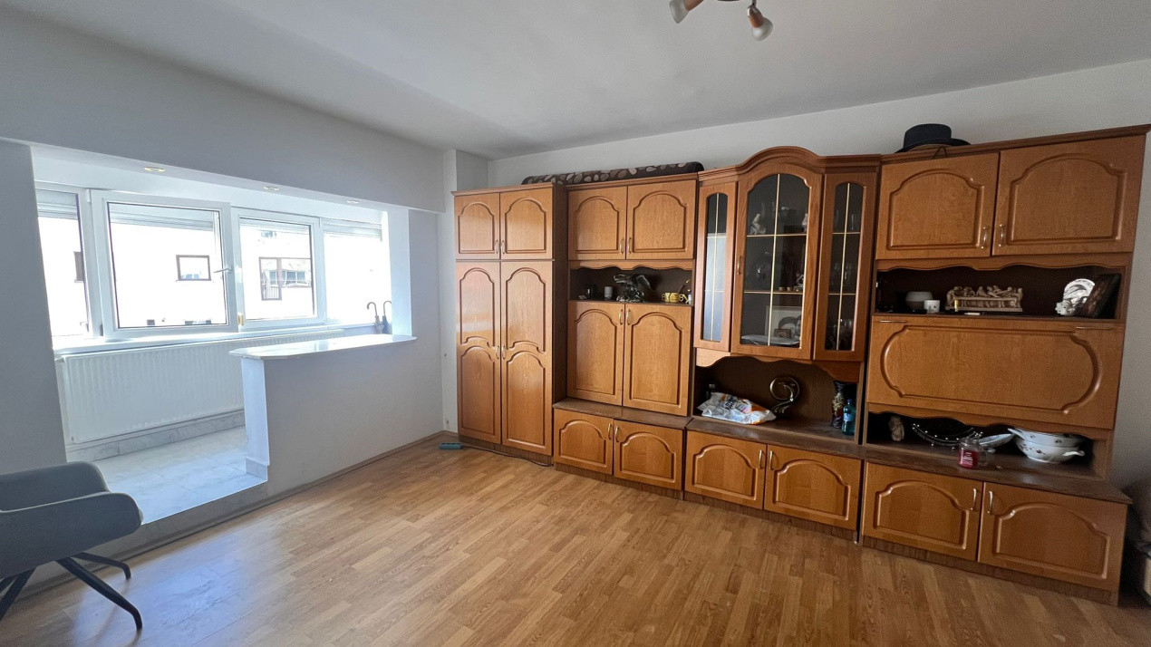 Apartament 2 camere decomandat  – Centru Civic, Str. Toamnei