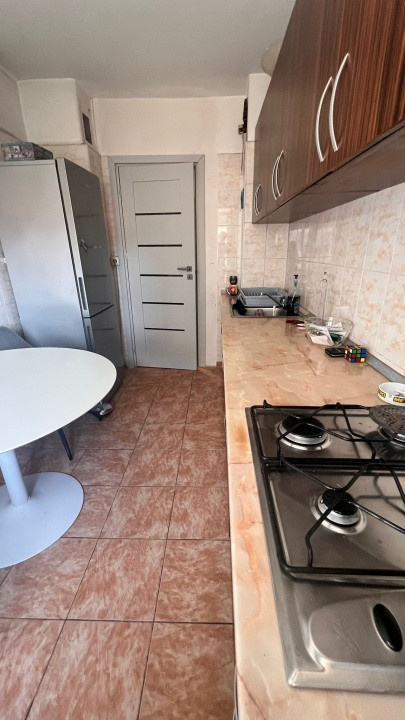 Apartament 2 camere decomandat  – Centru Civic, Str. Toamnei