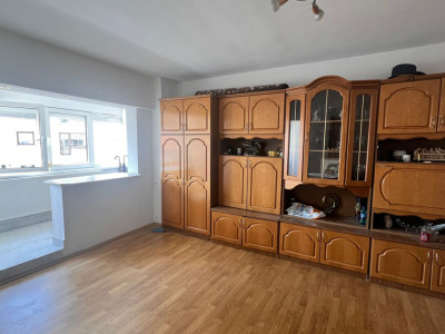 Apartament 2 camere decomandat  – Centru Civic, Str. Toamnei