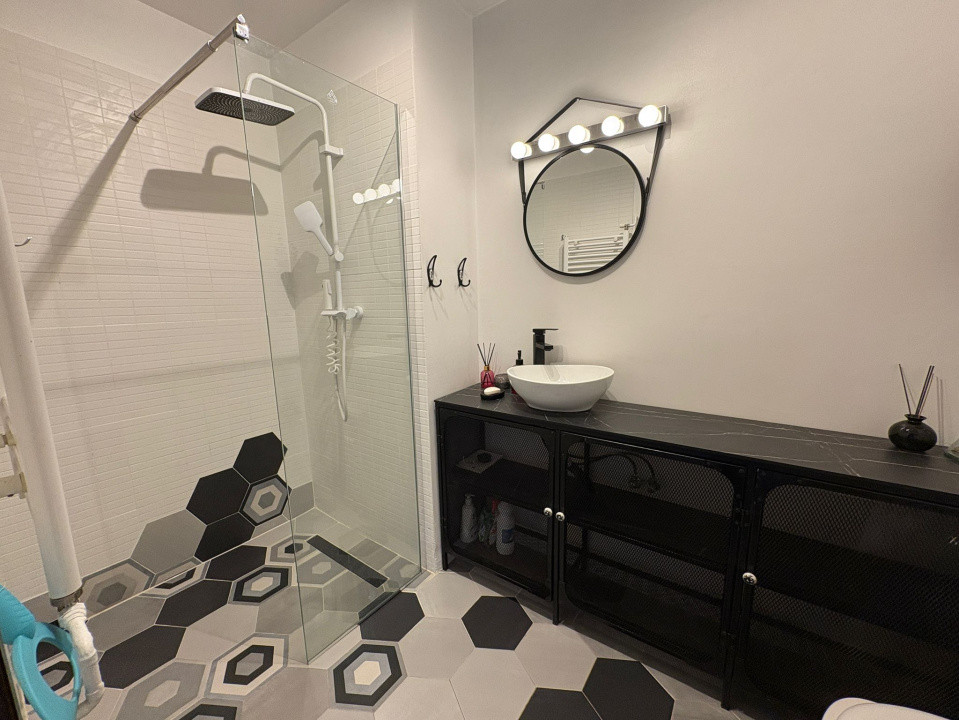 Apartament 2 camere, 53mp, decomandat, Centru, zona Ramada.