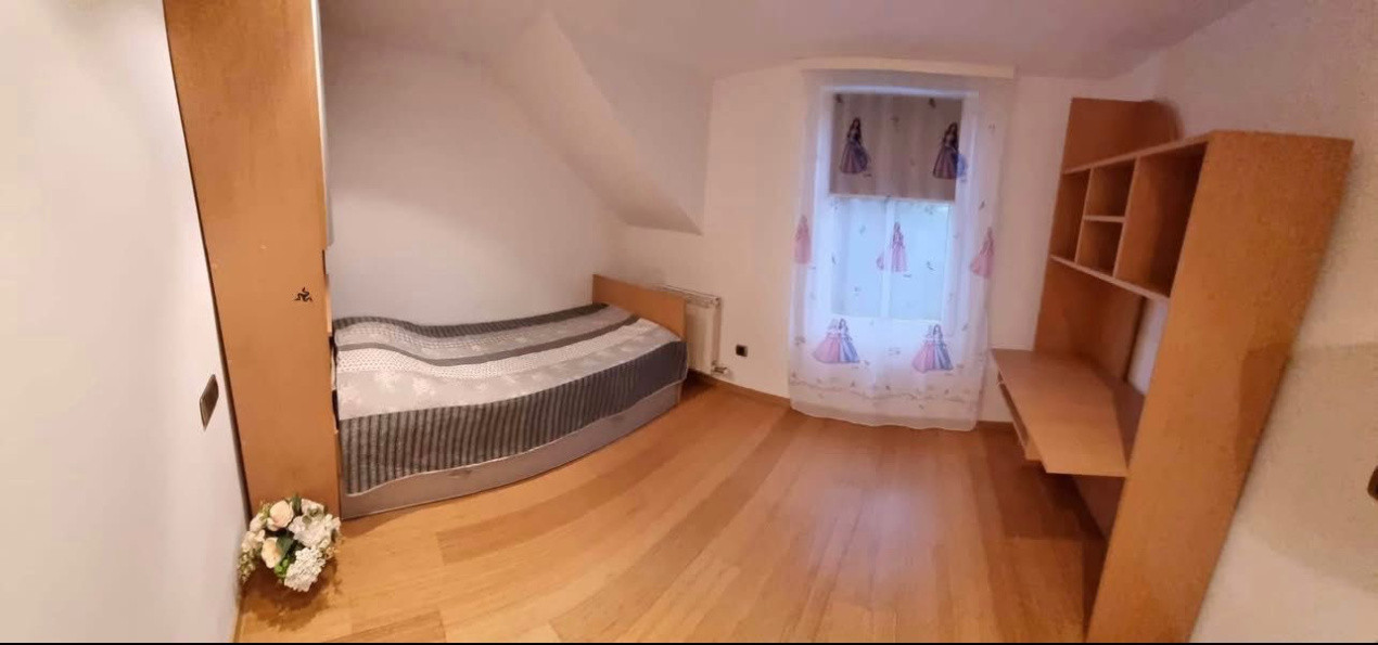 Casă individuală – complet renovată 2025, curte mare, 3 dormitoare