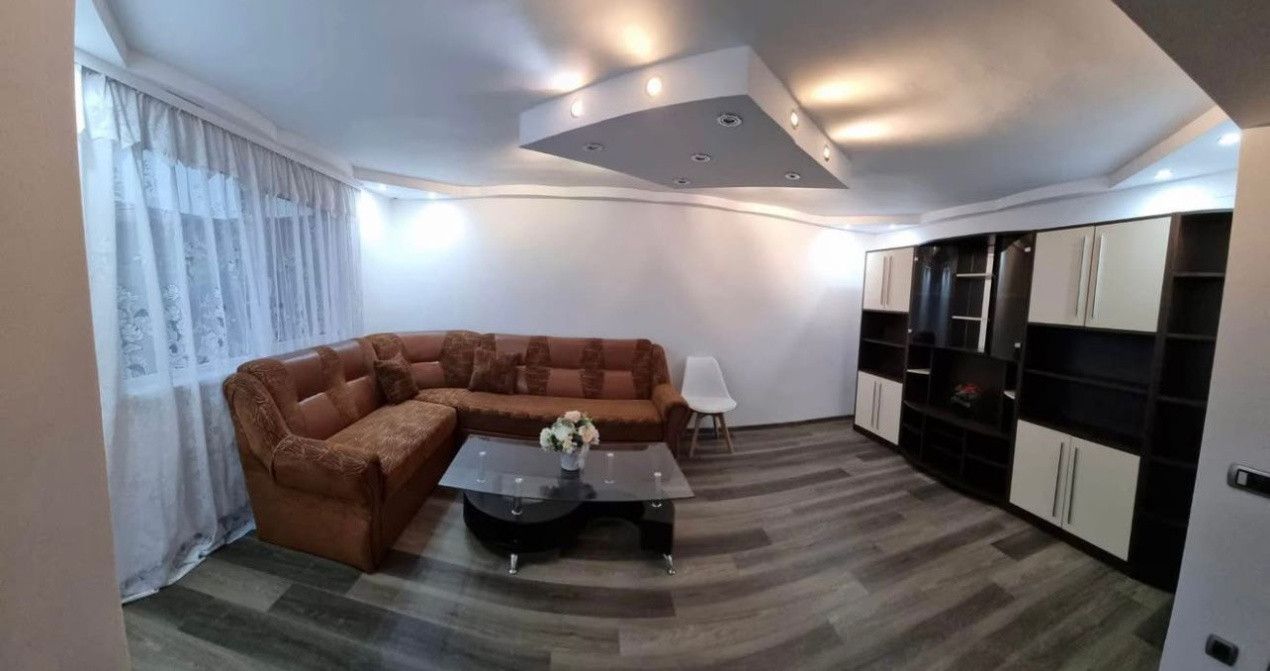 Casă individuală – complet renovată 2025, curte mare, 3 dormitoare