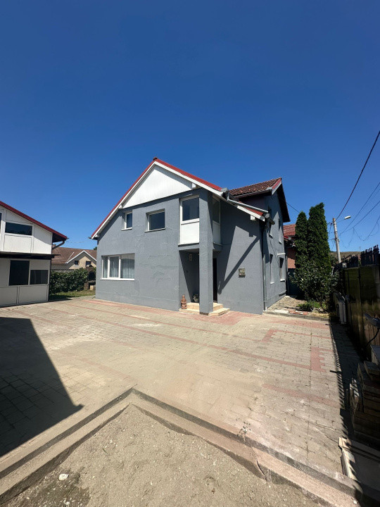 Casă individuală – complet renovată 2025, curte mare, 3 dormitoare