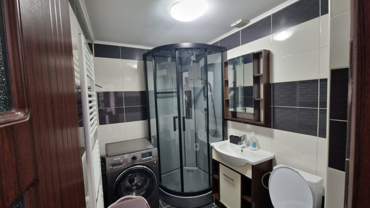 Apartament 2 camere, decomandat, 60mp, cartier Brazda, zona Guliver