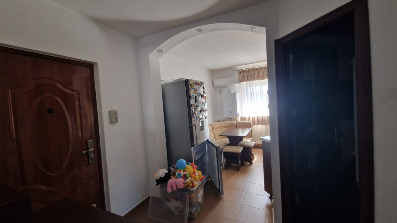 Apartament 2 camere, decomandat, 60mp, cartier Brazda, zona Guliver