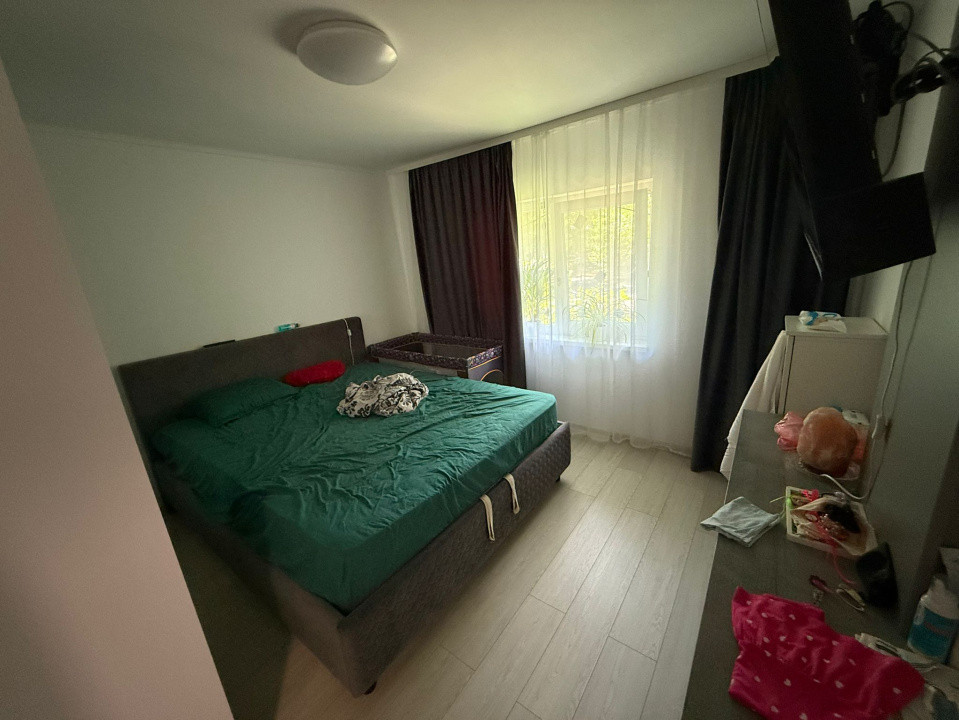 Apartament 3 camere, decomandat, 64mp, Rovine, zona Parculet Rovine
