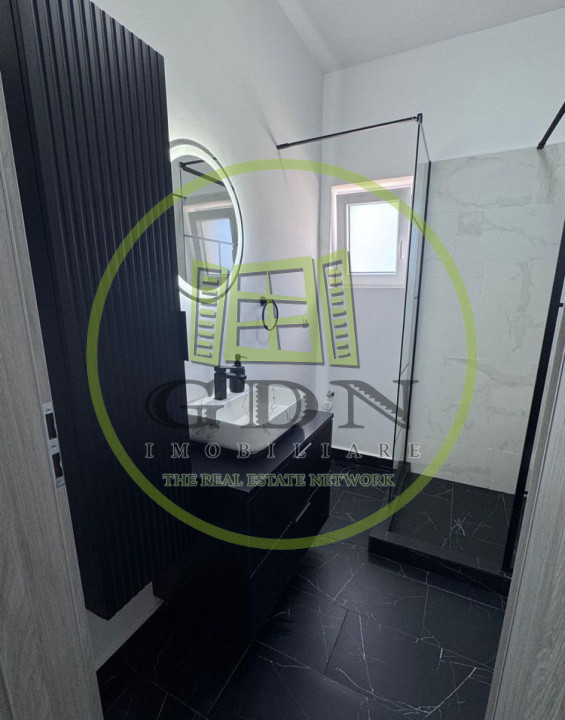 Apartament de lux cu 3 camere – mobilat, utilat complet + 2 locuri de parcare