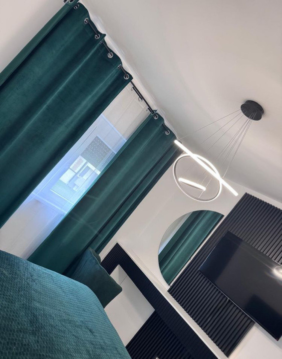 Apartament de lux cu 3 camere – mobilat, utilat complet + 2 locuri de parcare in