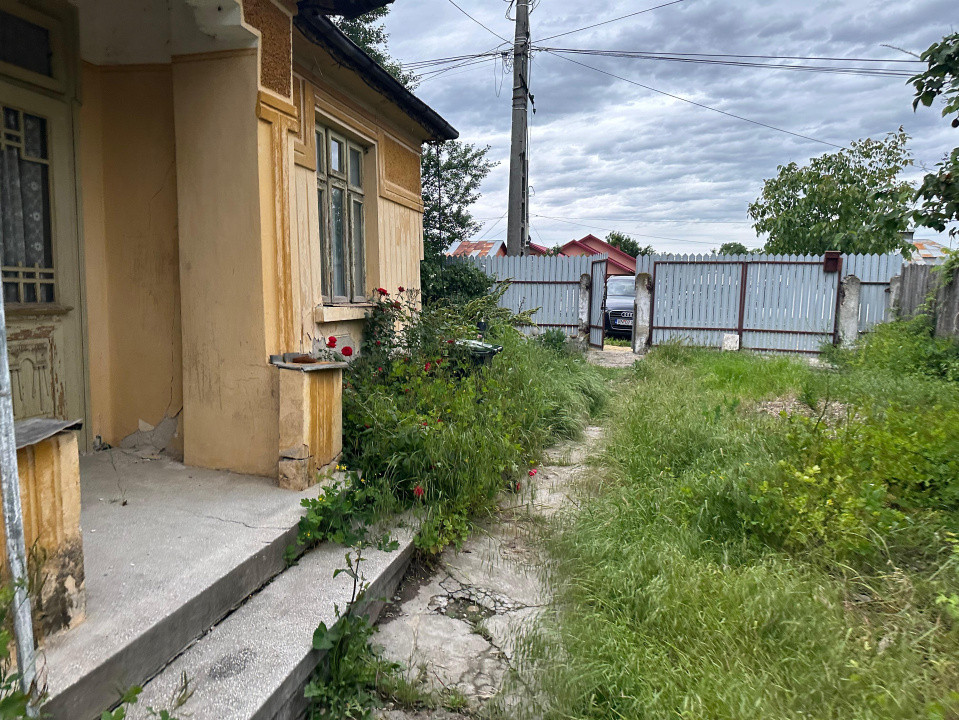 Teren intravilan de vanzare ,Comuna Golesti str Garlei 