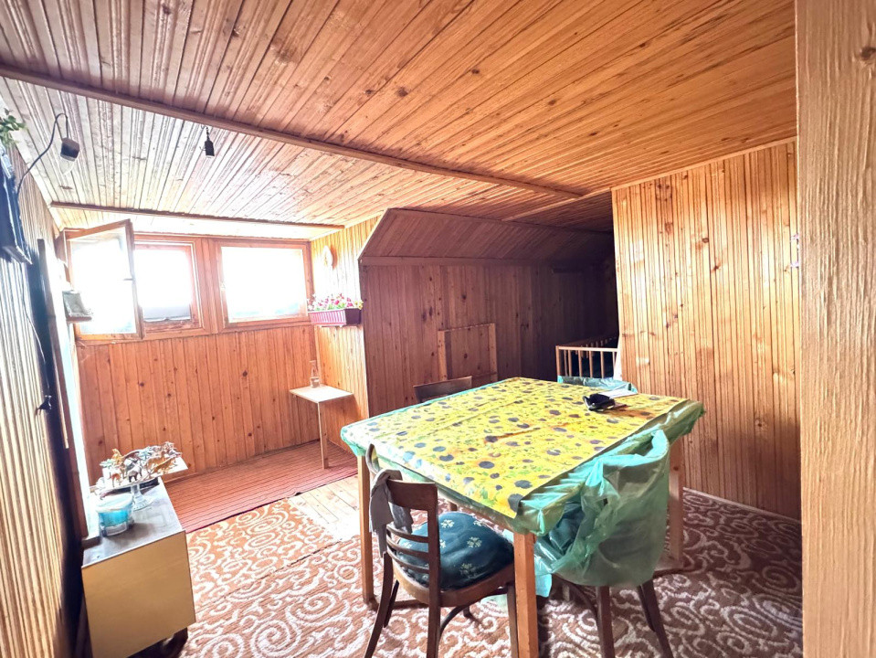 Apartament de vanzare  - 3 camere - zona Iuliu Maniu