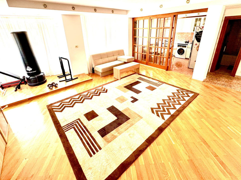 Apartament spațios 4 camere, 130 mp, lângă Parcul Herăstrău, centrală proprie! 
