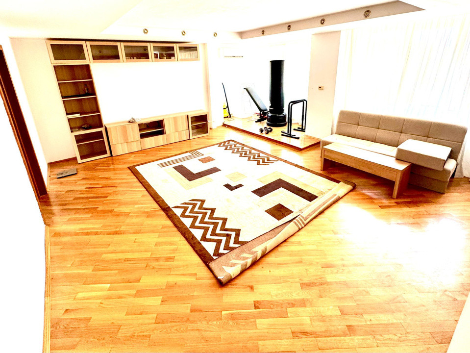 Apartament spațios 4 camere, 130 mp, lângă Parcul Herăstrău, centrală proprie! 