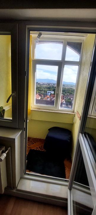 Apartament 3 camere,suprafata utila 68mp,cu 3 balcoane,spre vanzare Turnisor