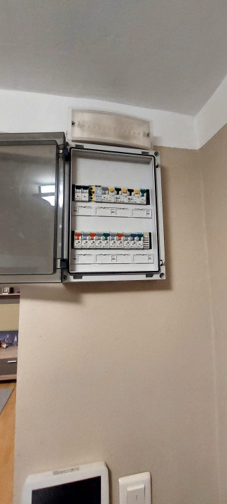 Apartament 3 camere,suprafata utila 68mp,cu 3 balcoane,spre vanzare Turnisor