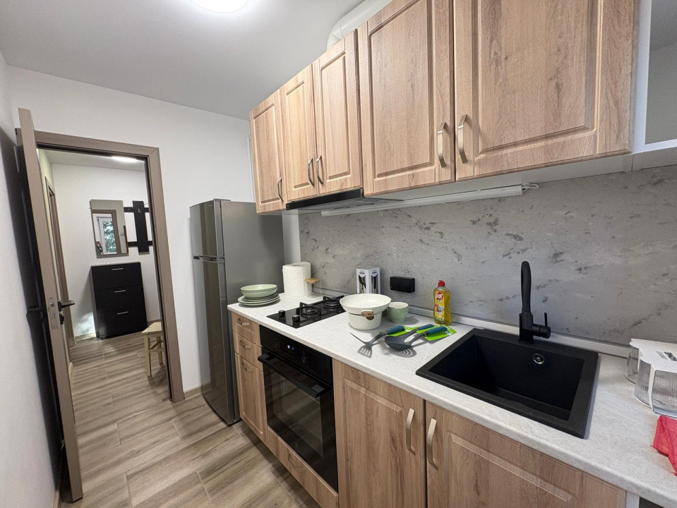 Apartament, 2 camere, semidecomandat, 45 mp, Cartier Brazda, Zona Liceu CFR