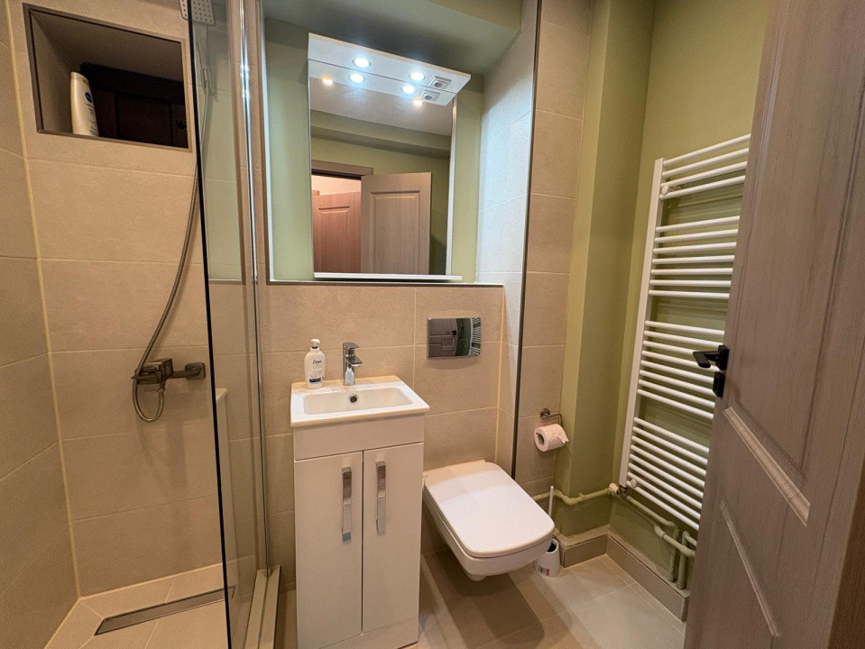 Apartament, 2 camere, semidecomandat, 45 mp, Cartier Brazda, Zona Liceu CFR