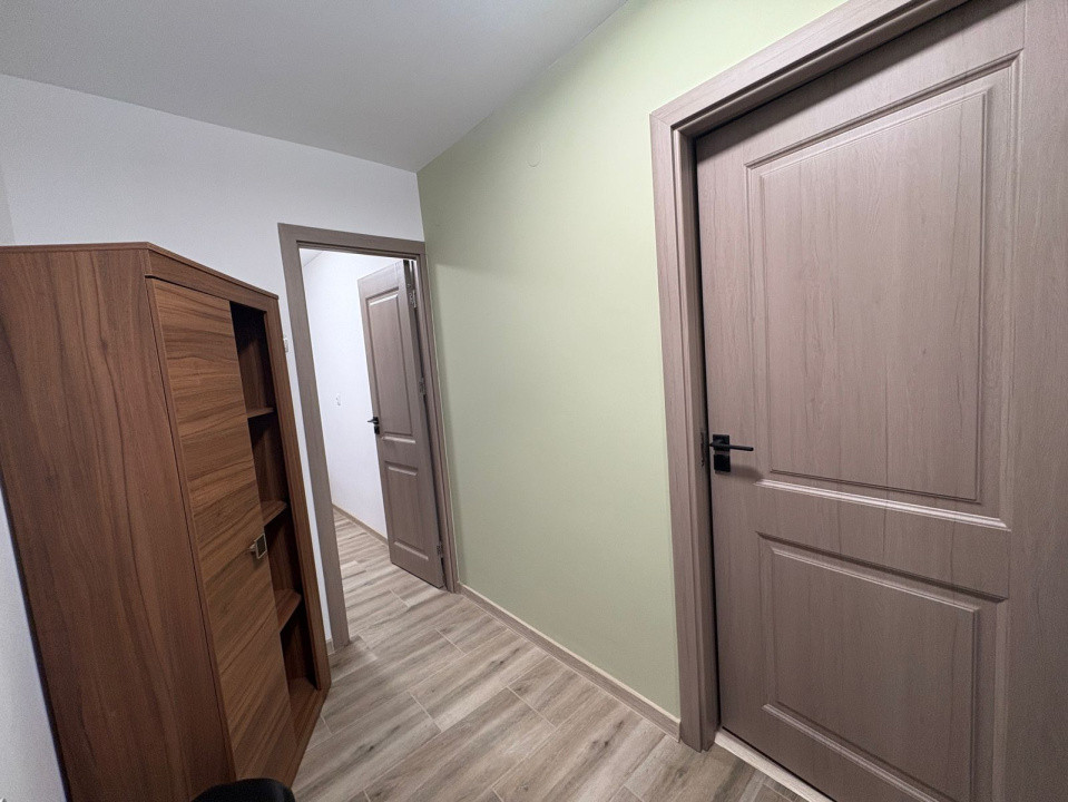 Apartament, 2 camere, semidecomandat, 45 mp, Cartier Brazda, Zona Liceu CFR