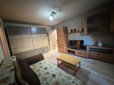 Apartament, 2 camere, semidecomandat, 45 mp, Cartier Brazda, Zona Liceu CFR