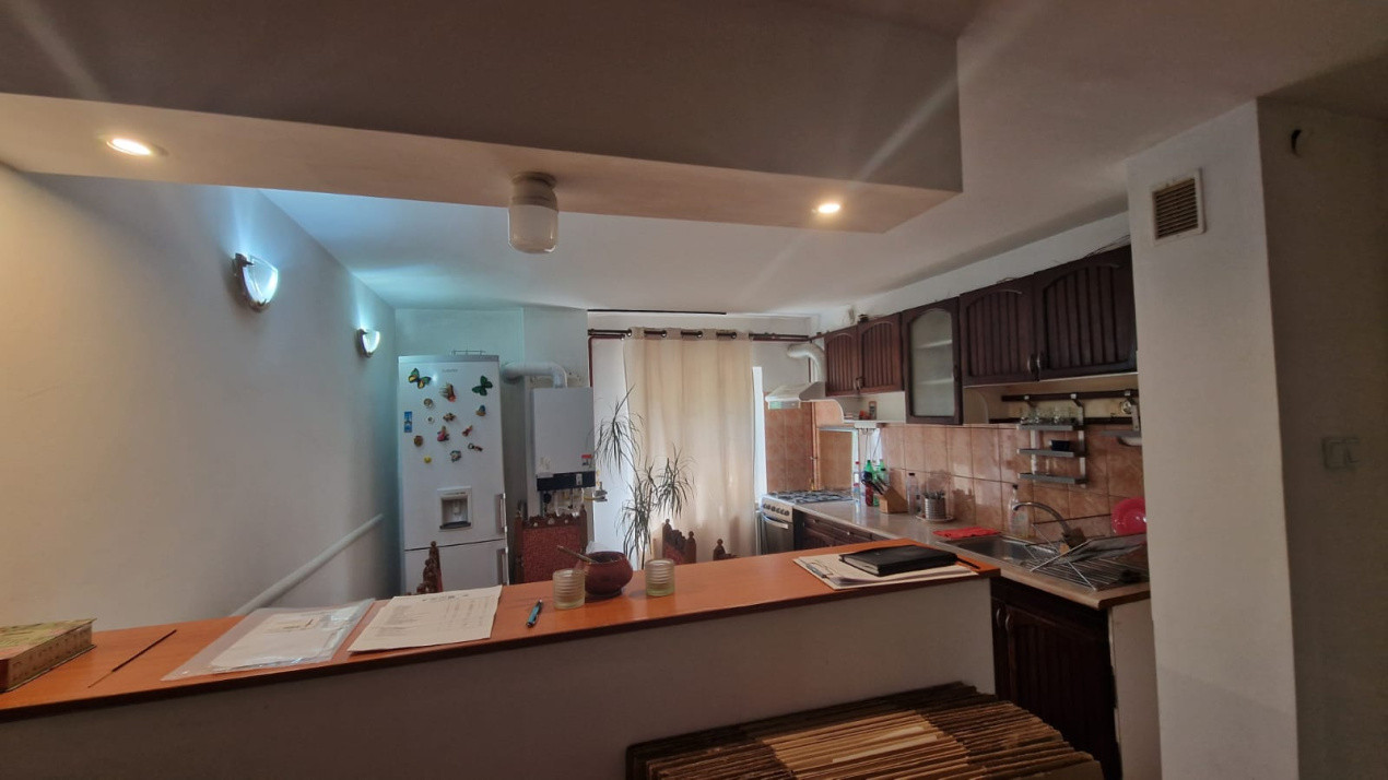 Apartament 4 camere, decomandat, 96mp, cartier 1 mai, zona Ciuperca