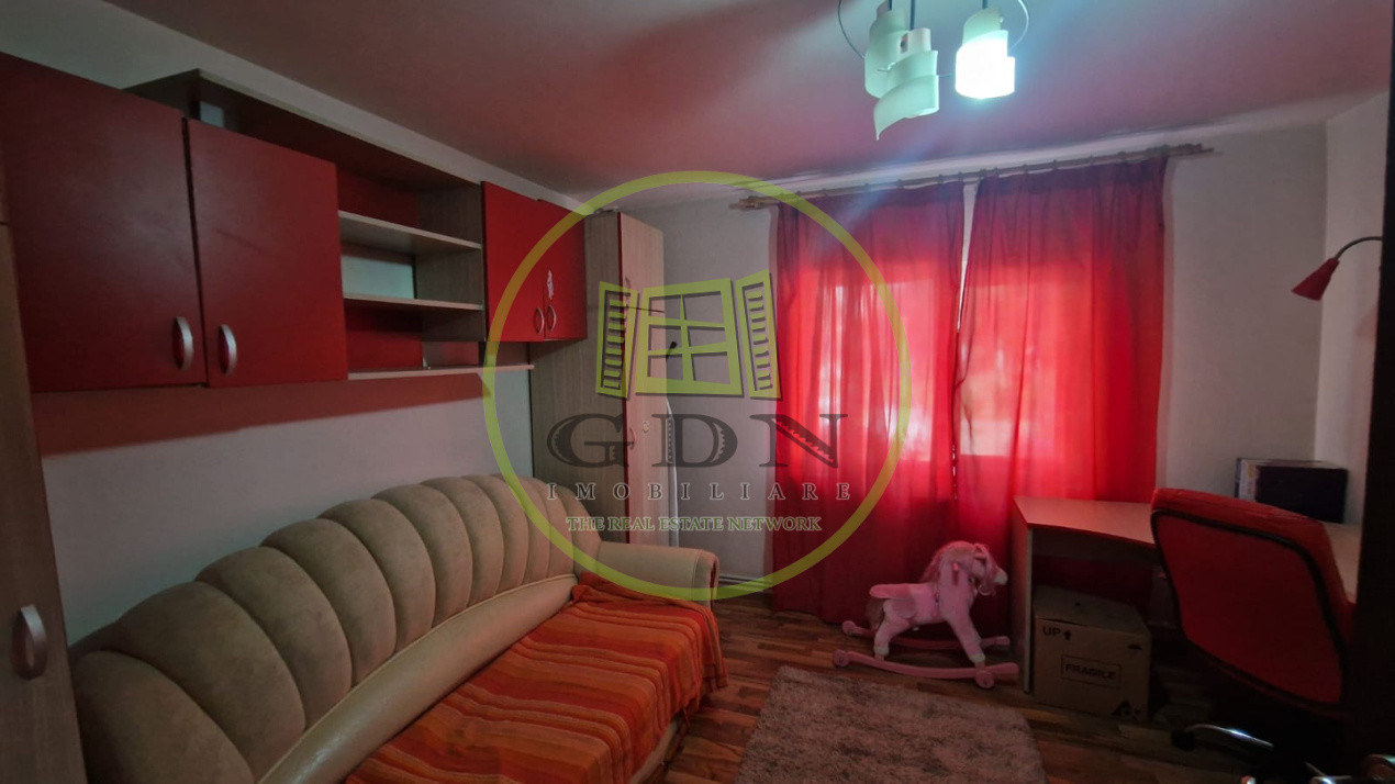 Apartament 4 camere, decomandat, 96mp, cartier 1 mai, zona Ciuperca