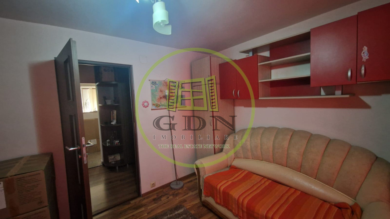 Apartament 4 camere, decomandat, 96mp, cartier 1 mai, zona Ciuperca