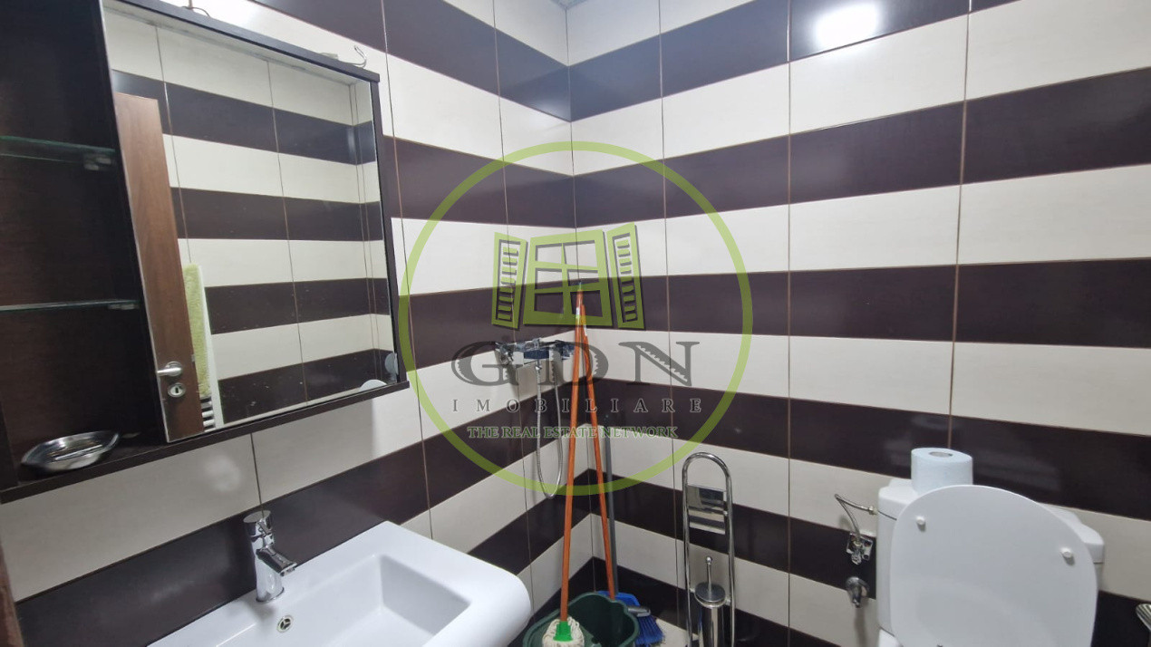 Apartament 4 camere, decomandat, 96mp, cartier 1 mai, zona Ciuperca