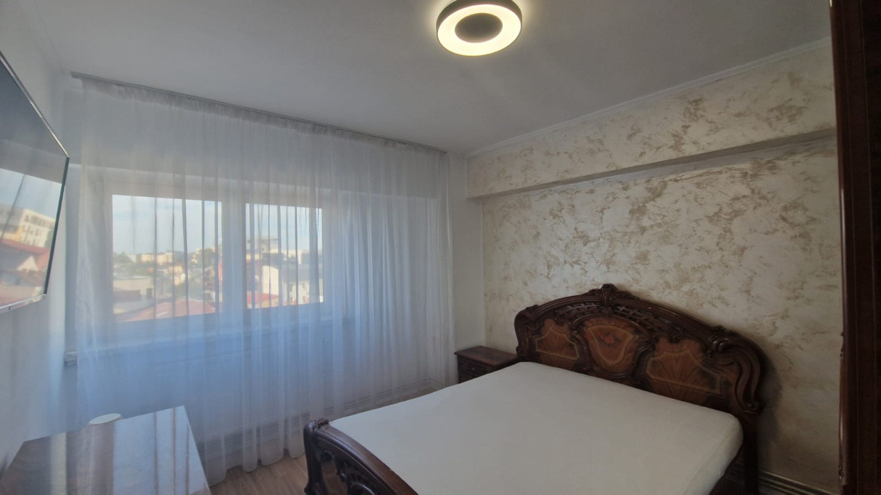 Apartament 3 camere, decomandat, 95mp, centru, zona KFC