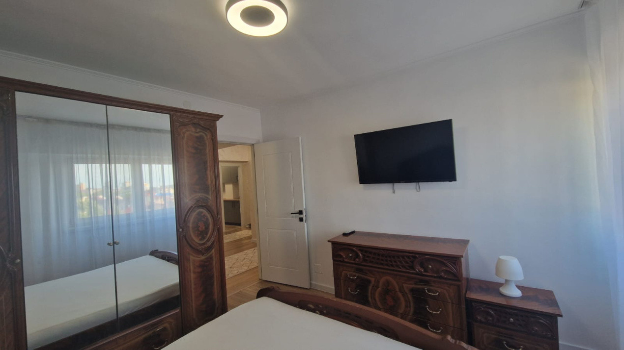 Apartament 3 camere, decomandat, 95mp, centru, zona KFC