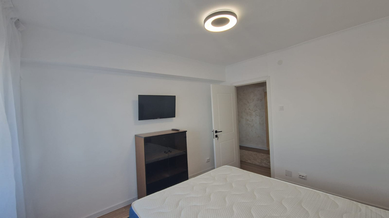 Apartament 3 camere, decomandat, 95mp, centru, zona KFC