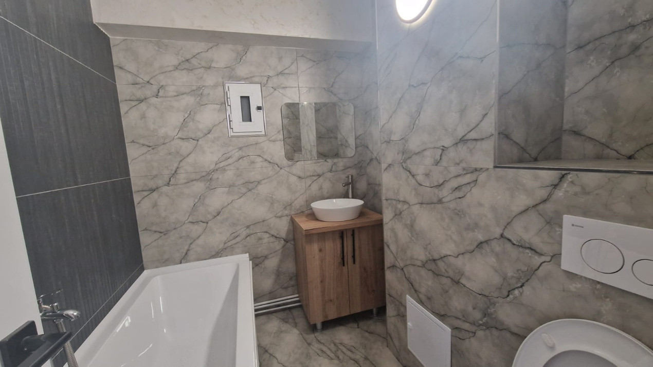 Apartament 3 camere, decomandat, 95mp, centru, zona KFC