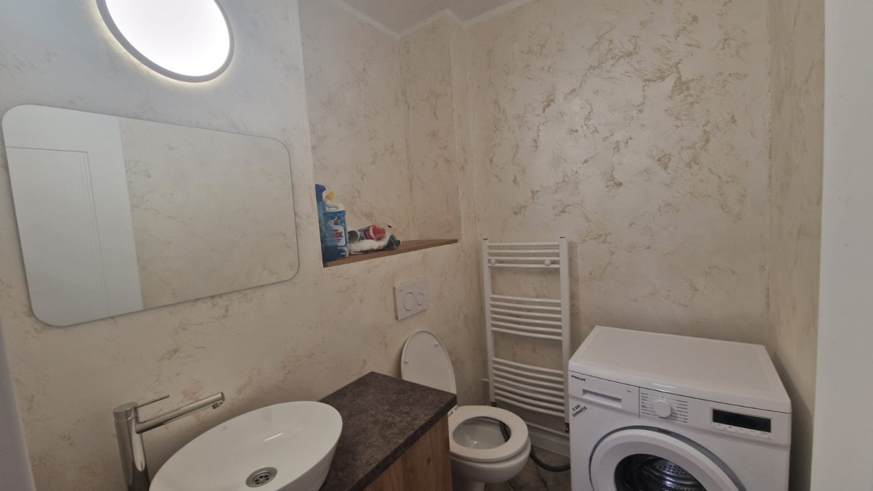 Apartament 3 camere, decomandat, 95mp, centru, zona KFC