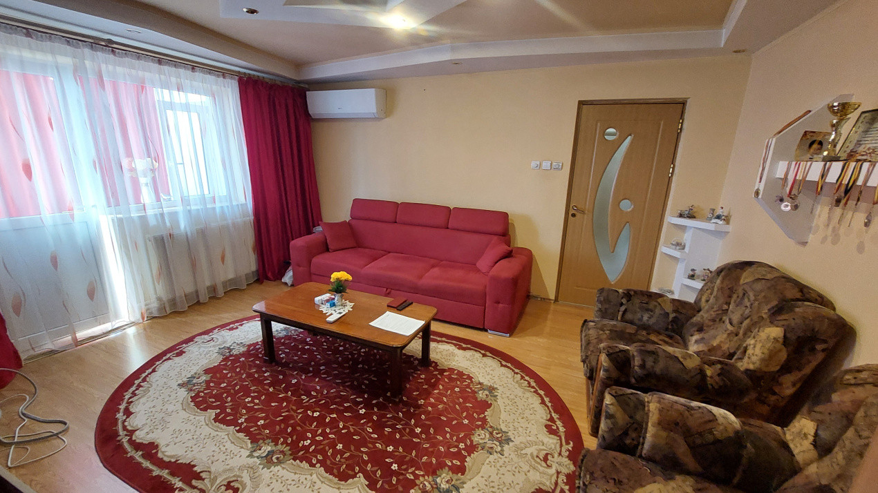 Apartament 3 camere semidecomandat, 67 mp, Brazda zona Baba Novac