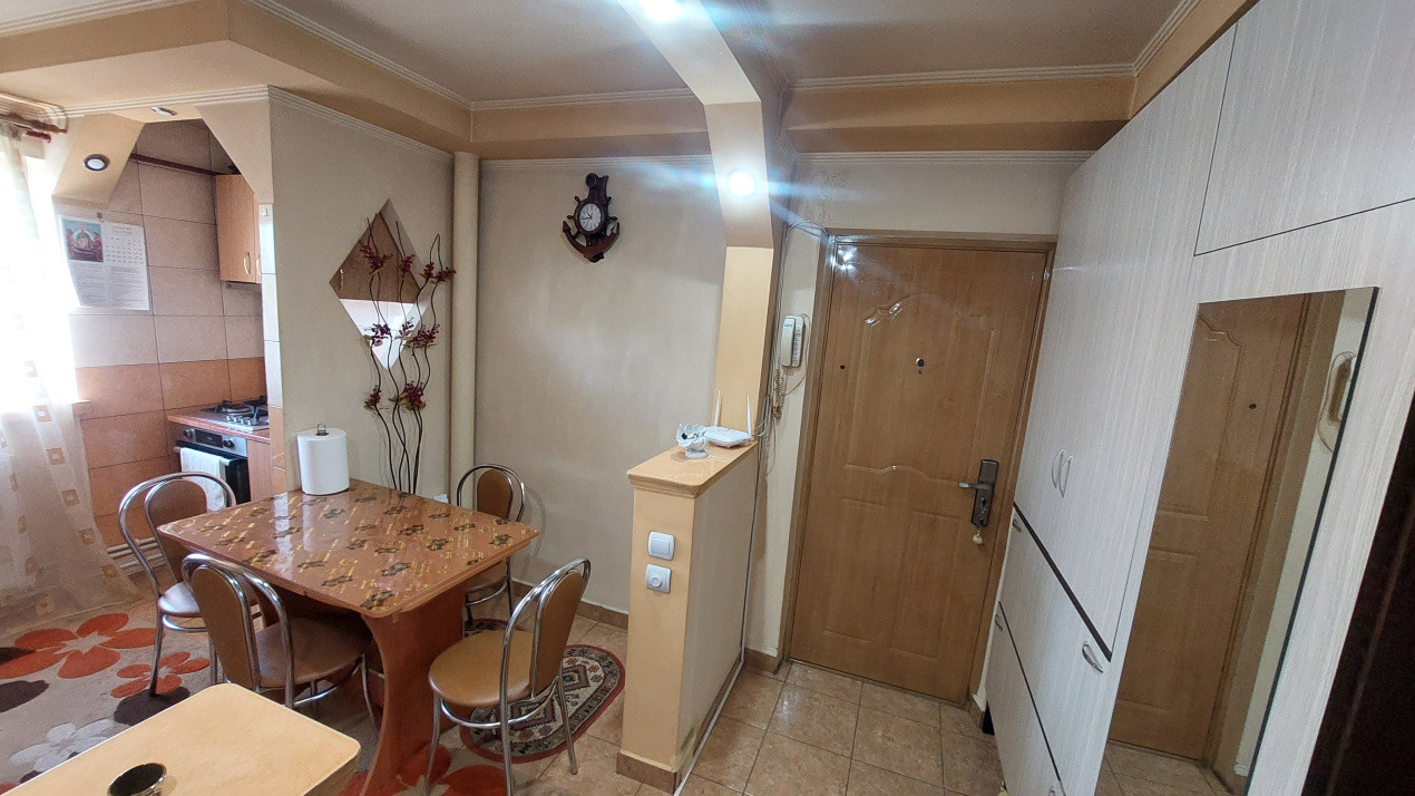 Apartament 3 camere semidecomandat, 67 mp, Brazda zona Baba Novac