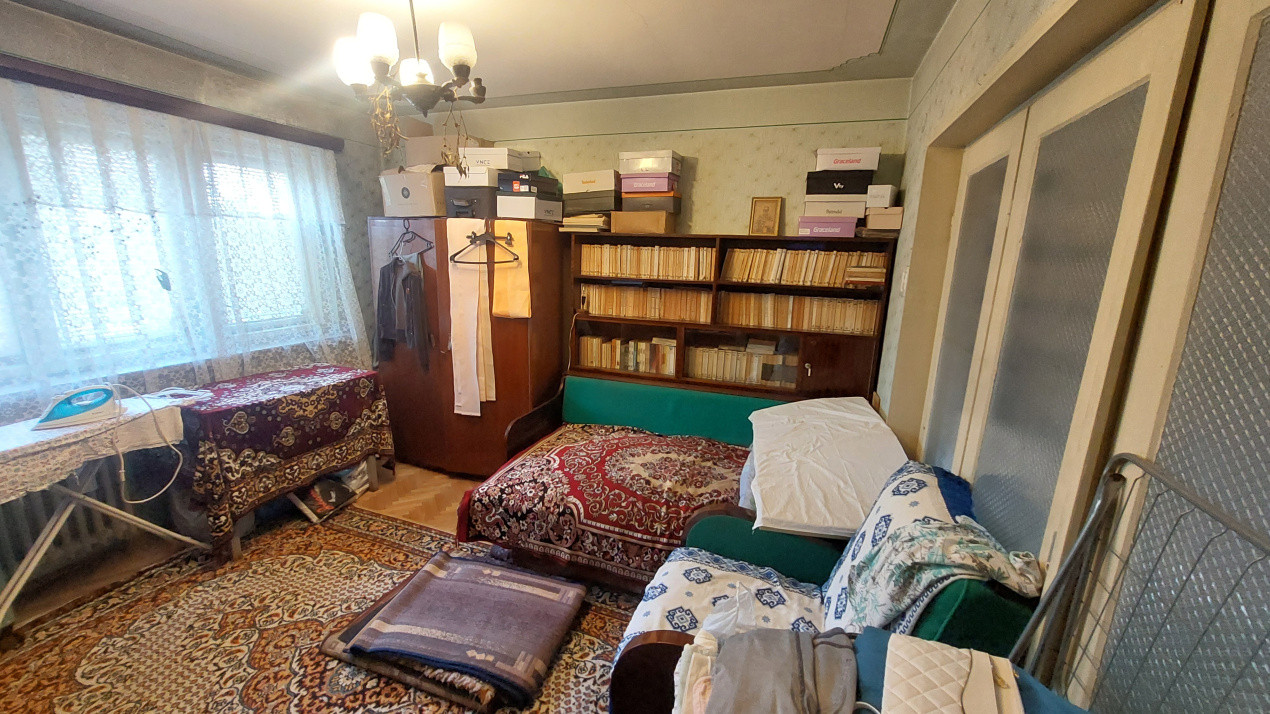 Apartament 3 camere decomandat, etajul 4, 1 Mai zona Insula