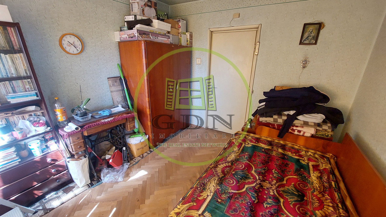 Apartament 3 camere decomandat, etajul 4, 1 Mai zona Insula