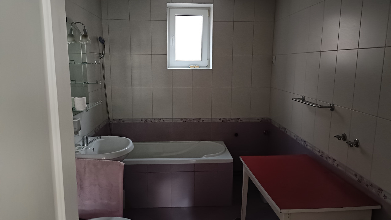 Casă vilă de închiriat -birouri - afacere - locuință