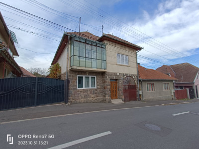 Casă vilă de închiriat -birouri - afacere - locuință