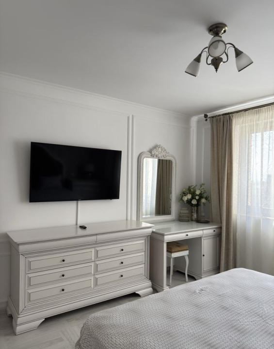 Apartament 3 camere Zona Tractorul,langa Mall Coresi